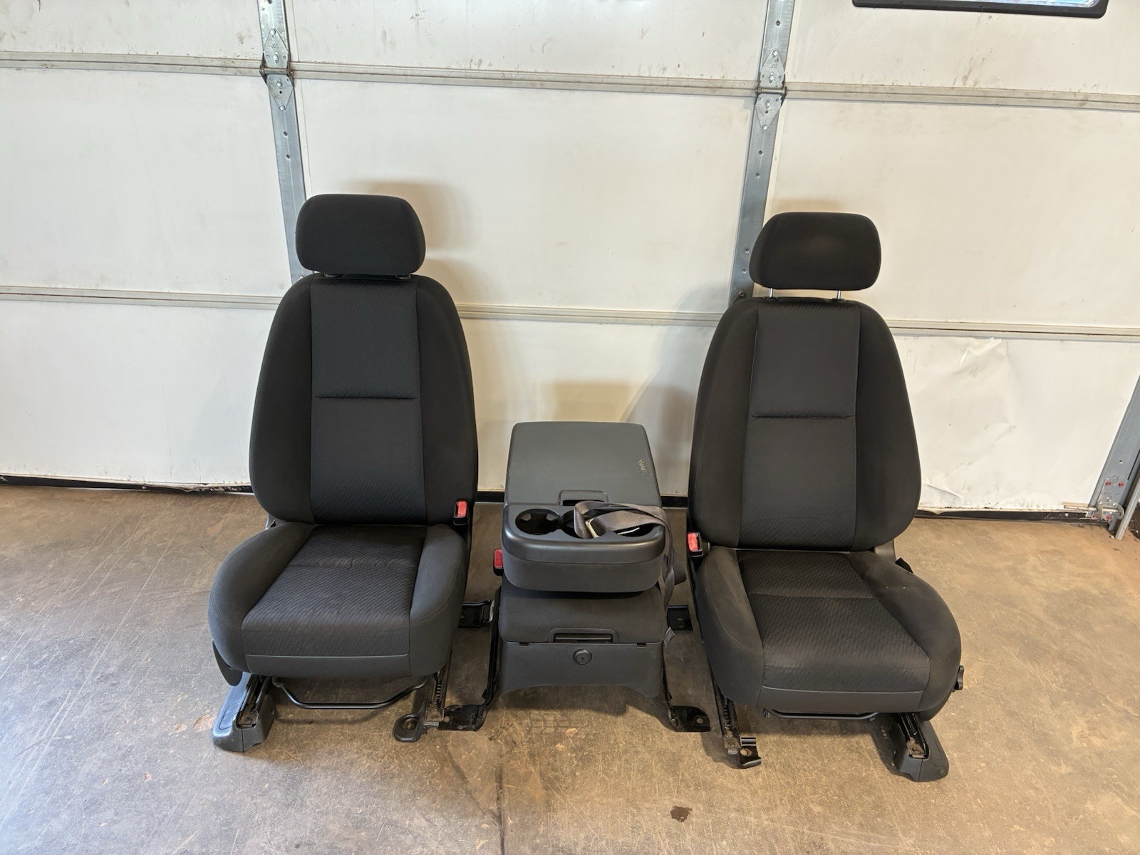 2007 - 2014 GM Silverado Tahoe Suburban Front Seats Set, Powered Cloth OEM