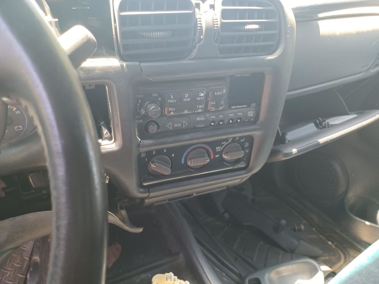 Transfer Case 4 Switch Dash Control Fits 99-05 BLAZER S10/JIMMY S15 604073