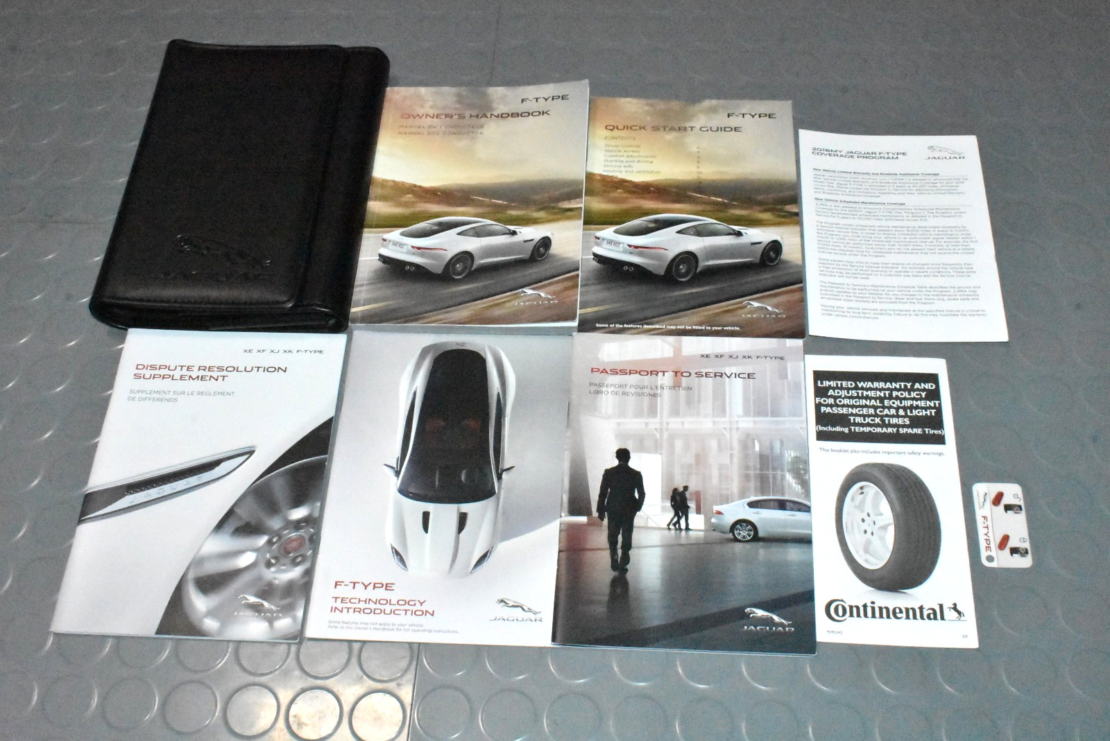 2016 Jaguar F-TYPE Owners Manual - Rare Set 2016 Jaguar F-TYPE Owners Manual - Rare Set