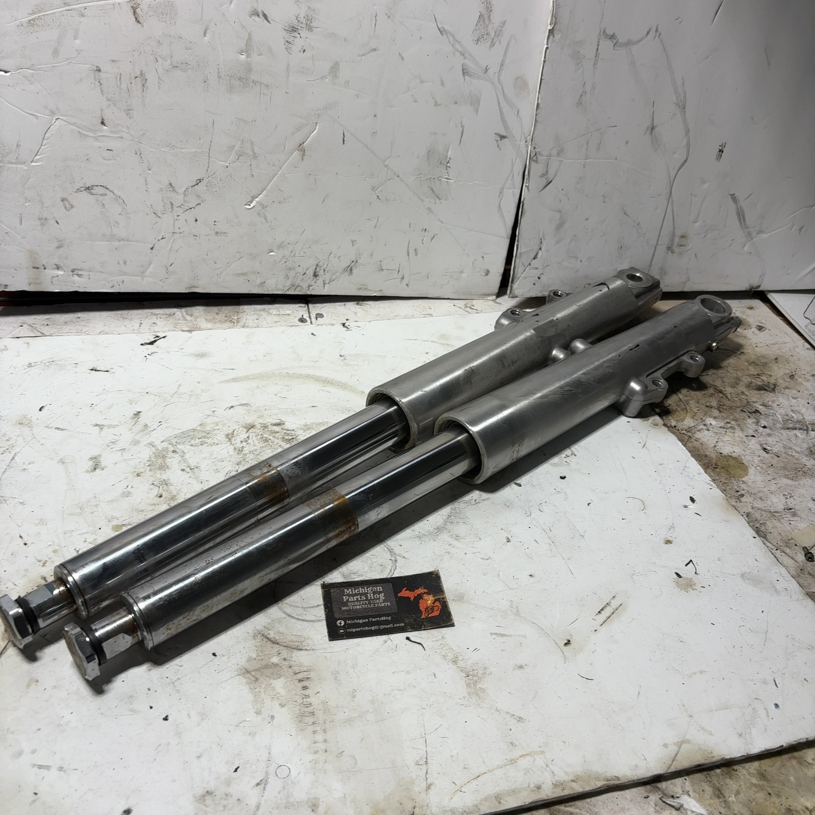 02-06 Harley Touring OEM Front Fork Set Pair Showa 41mm