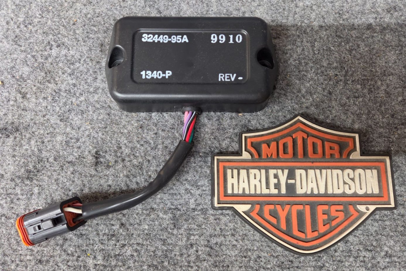 OEM HARLEY-DAVIDSON 95-99 DYNA FLH SOFTAIL CDI IGNITION CONTROL MODULE 32449-95A