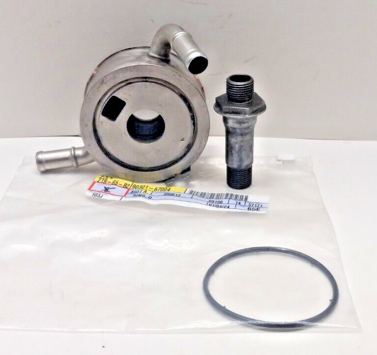 00-07 TOYOTA SEQUOIA 00-06 TUNDRA 4.7L ENGINE OIL COOLER HOUSING 15710-50030 OEM