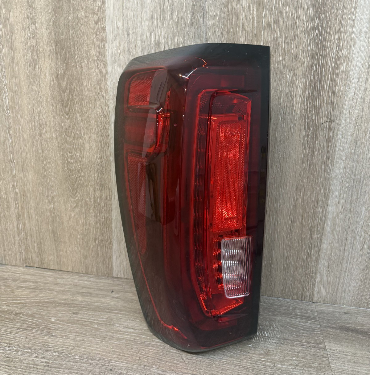 2019-26 GMC SIERRA 1500 LH TAIL LIGHT ASSY OEM PART # 86291952