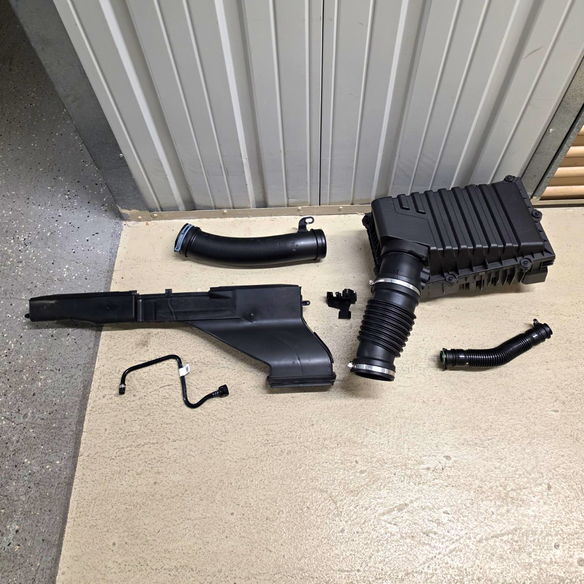 8Y(.5) Audi RS3 Complete OEM Air Intake Assembly