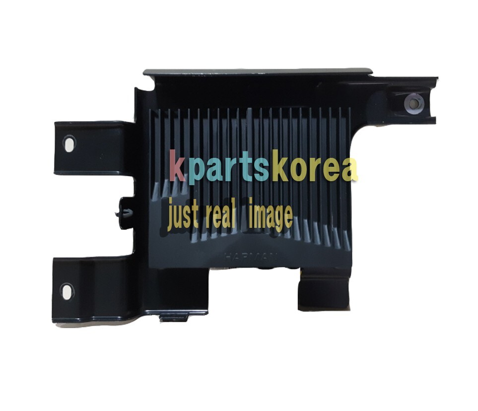 USED EXTERNAL AMP ASSY  963702W600 FOR SANTAFE 2015-2018