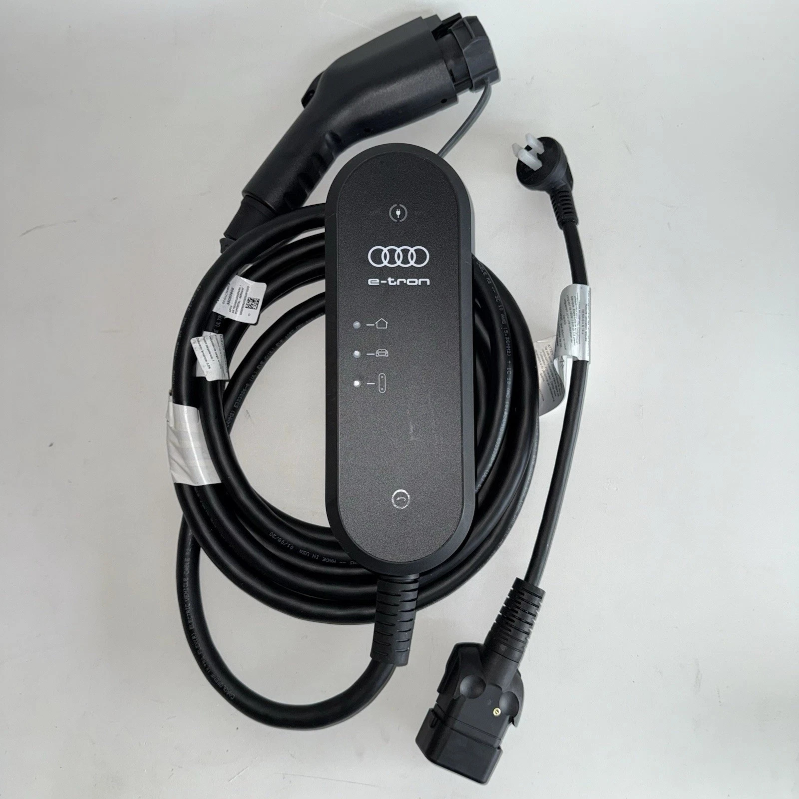 AUDI E-TRON OEM Level 2 Charger Kit EV Universal Charging 9.6kw 40A, 8V4 971 675 AUDI E-TRON OEM Level 2 Charger Kit EV Universal Charging 9.6kw 40A, 8V4 971 675