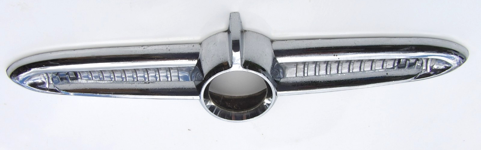 1955/56 Buick Special 2-D HT Trunk Lid Handle No Emblem #25569 Chrome For Refurb 1955/56 Buick Special 2-D HT Trunk Lid Handle No Emblem #25569 Chrome For Refurb