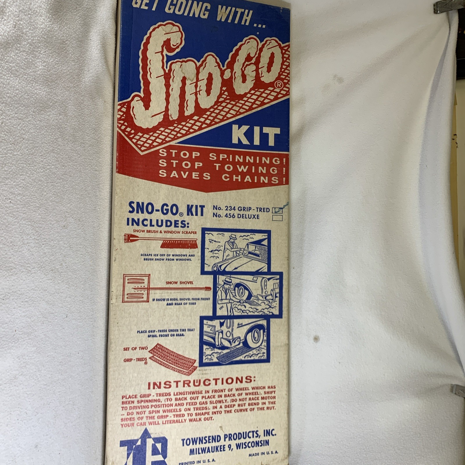 Vintage 1950’s Sno-Go Winter Automotive Snow Accessory Kit Grip Tred Brush NOS