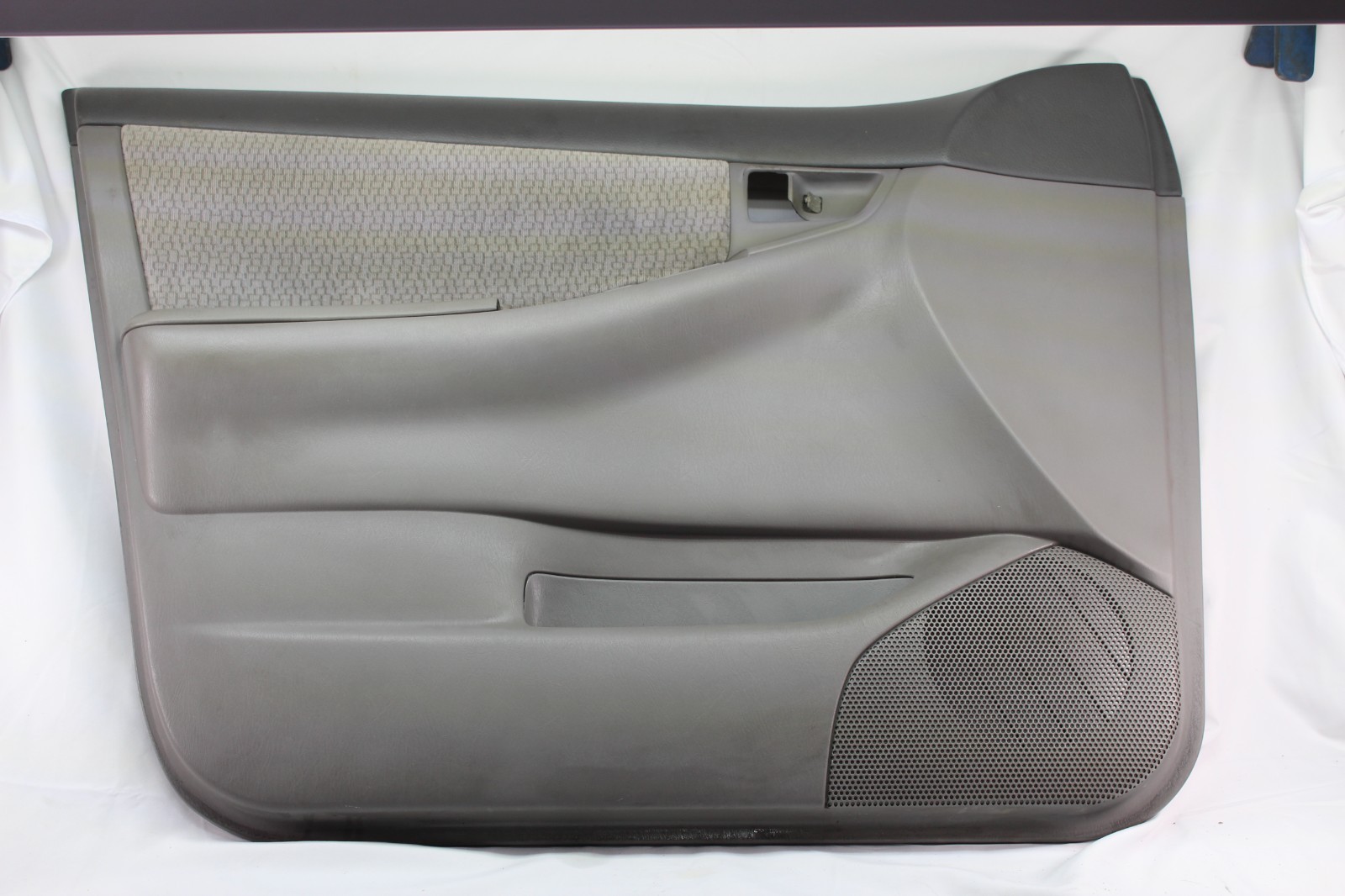 2003- 2008 Toyota Corolla Left Front Driver Door Panel Gray Door Card OEM 2003- 2008 Toyota Corolla Left Front Driver Door Panel Gray Door Card OEM