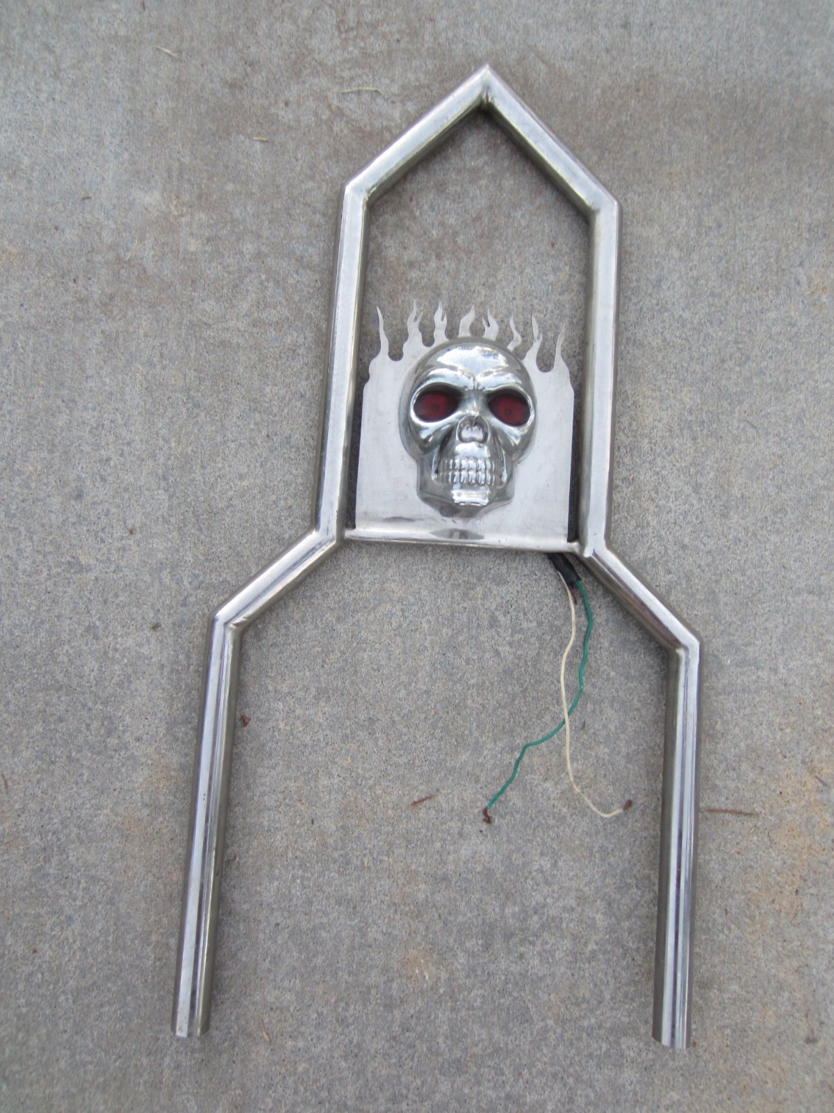 Vintage 60s Chrome Motorcycle HOG CHOPPER SISSY BAR w/ Skull & Light Up Red Eyes