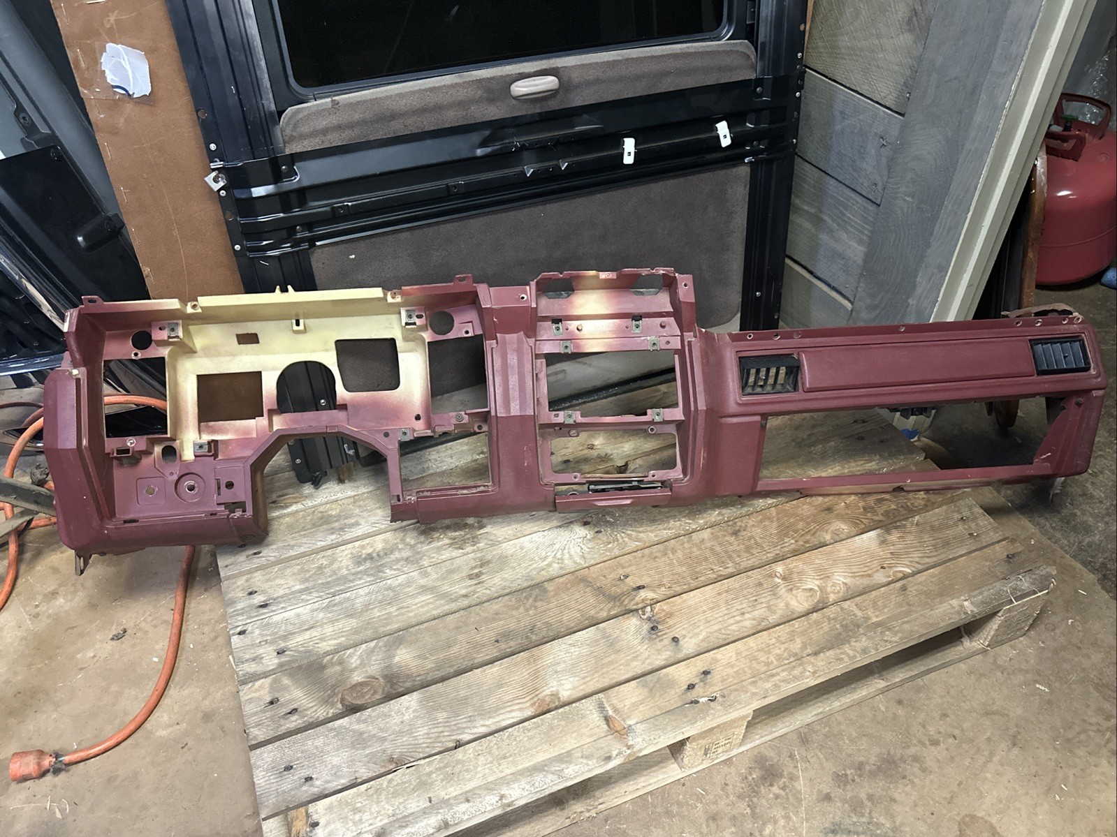 1980 1982 1985 86 1986 F150 F250 F350 BRONCO DASH BOARD FRAME CORE SHELL HOUSING 1980 1982 1985 86 1986 F150 F250 F350 BRONCO DASH BOARD FRAME CORE SHELL HOUSING