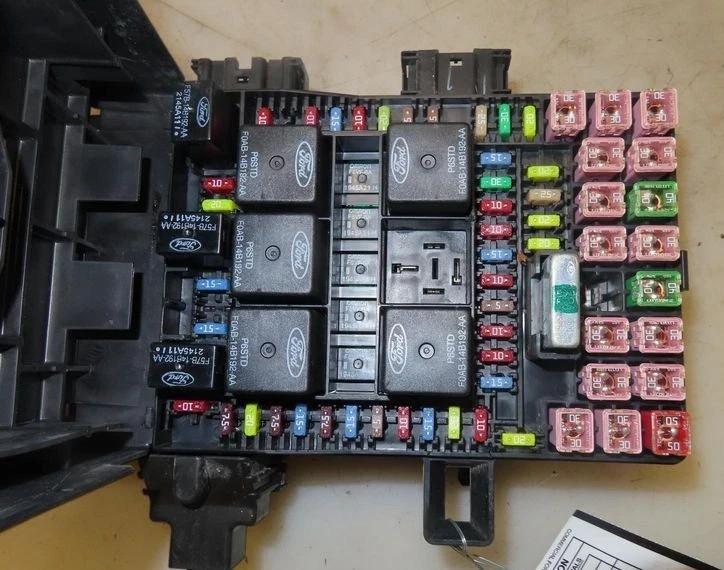 2003-2004 Ford Expedition Engine Fuse Box Assembly Tested OEM - Warranty