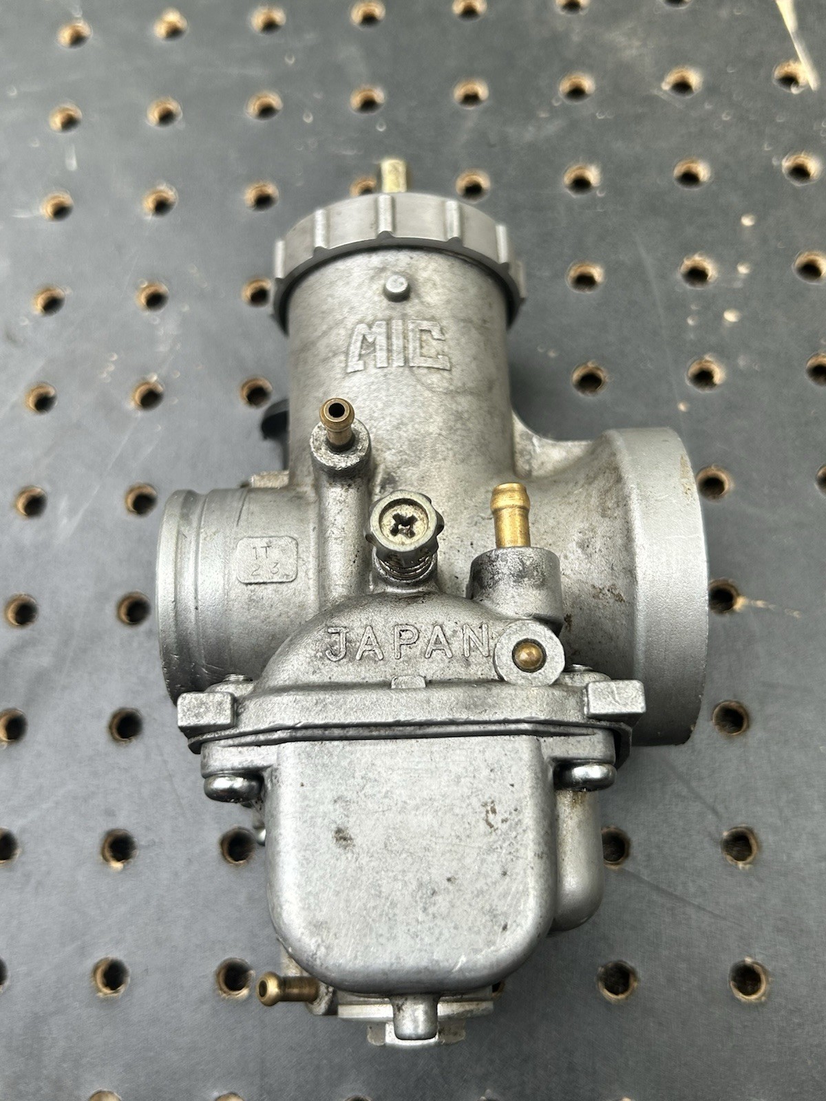 1981 1982 Suzuki RM125 Mikuni Carburetor 13200-14110 32mm VM Carb Nice Runner