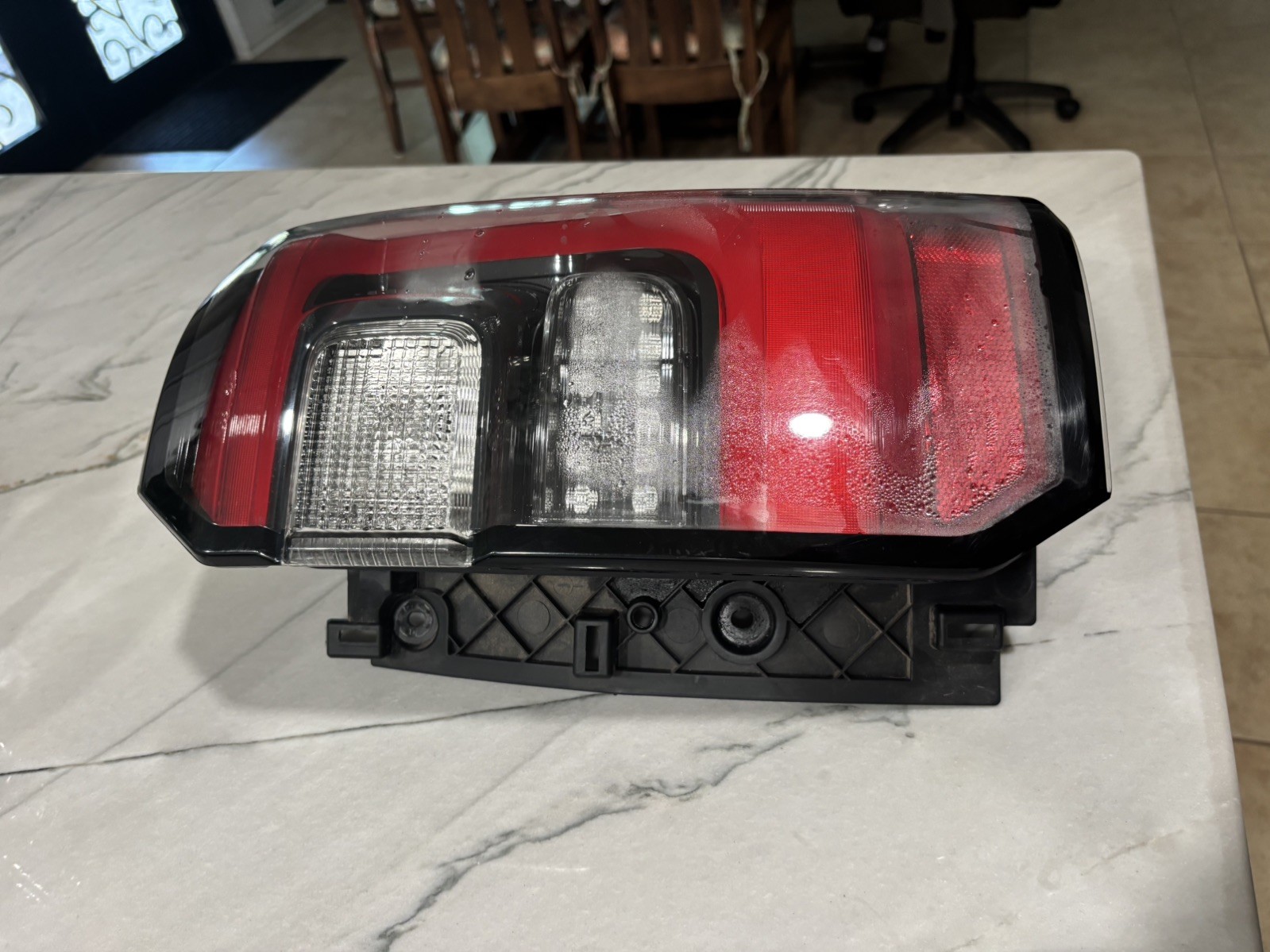 2019-2021 FORD EXPEDITION SPORT RIGHT PASSENGER SIDE RH TAIL LIGHT LED BLACK OEM 2019-2021 FORD EXPEDITION SPORT RIGHT PASSENGER SIDE RH TAIL LIGHT LED BLACK OEM