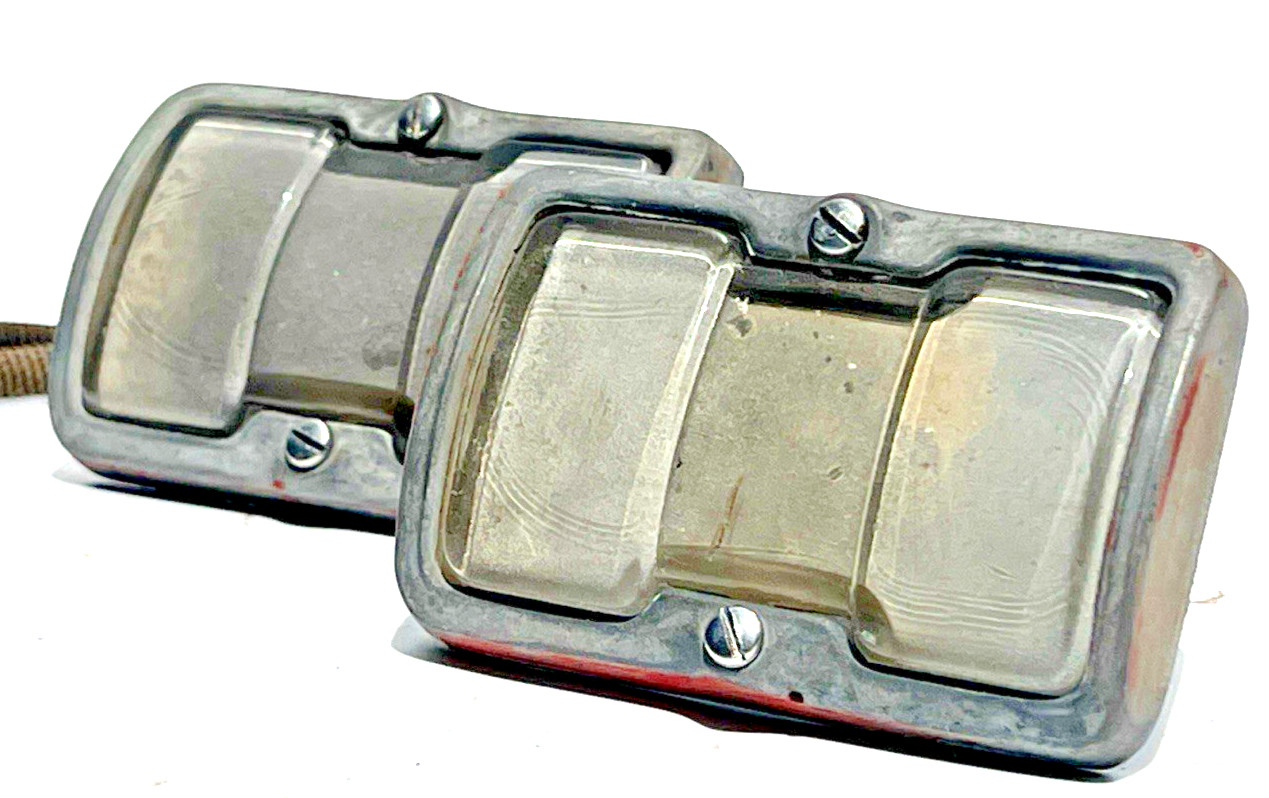 1947 48 49 IH INTERNATIONAL HARVESTER KB-7 PARK LIGHT MARKER LENS GUIDE 5932078