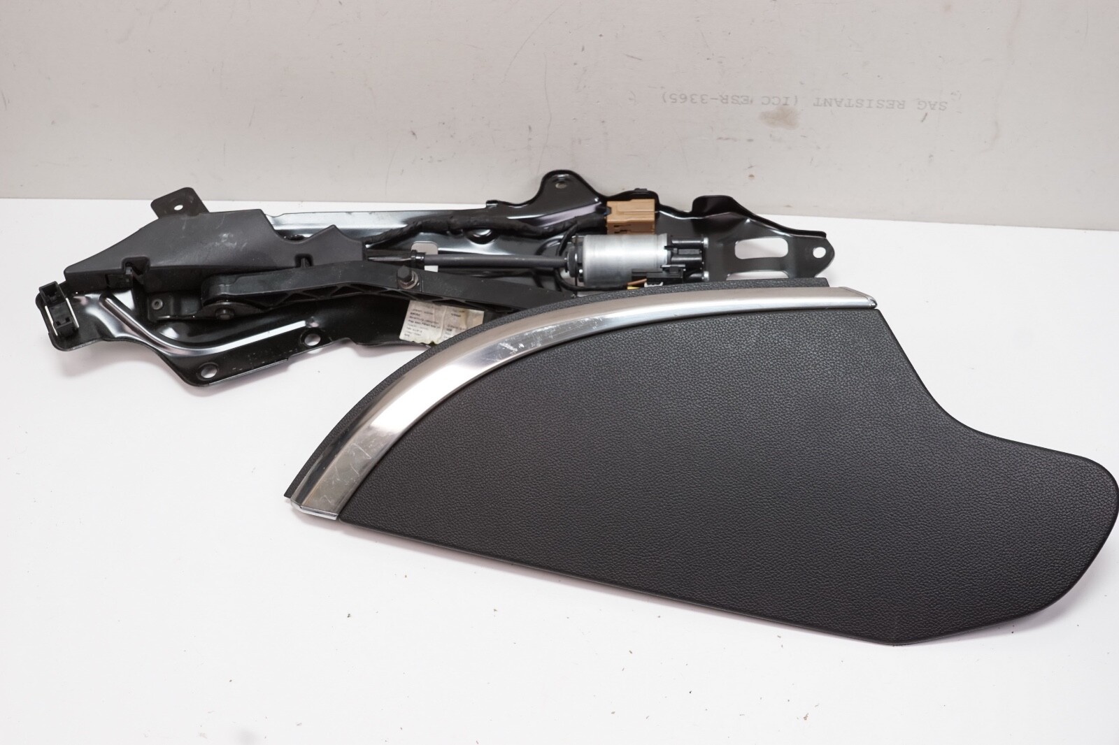 INFINITI G37 Convertible Top Left LH Folding Parcel Shelf Flap OEM 2009 - 2015