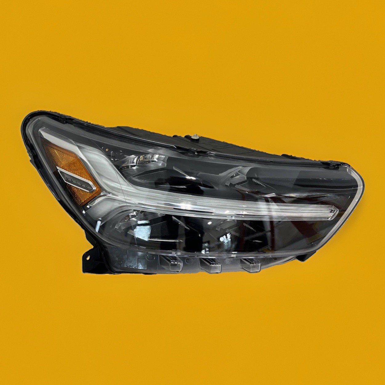 Nice 2019-2022 Volvo XC40 Headlight Passenger Right Non-Adaptive OEM #4 Nice 2019-2022 Volvo XC40 Headlight Passenger Right Non-Adaptive OEM #4