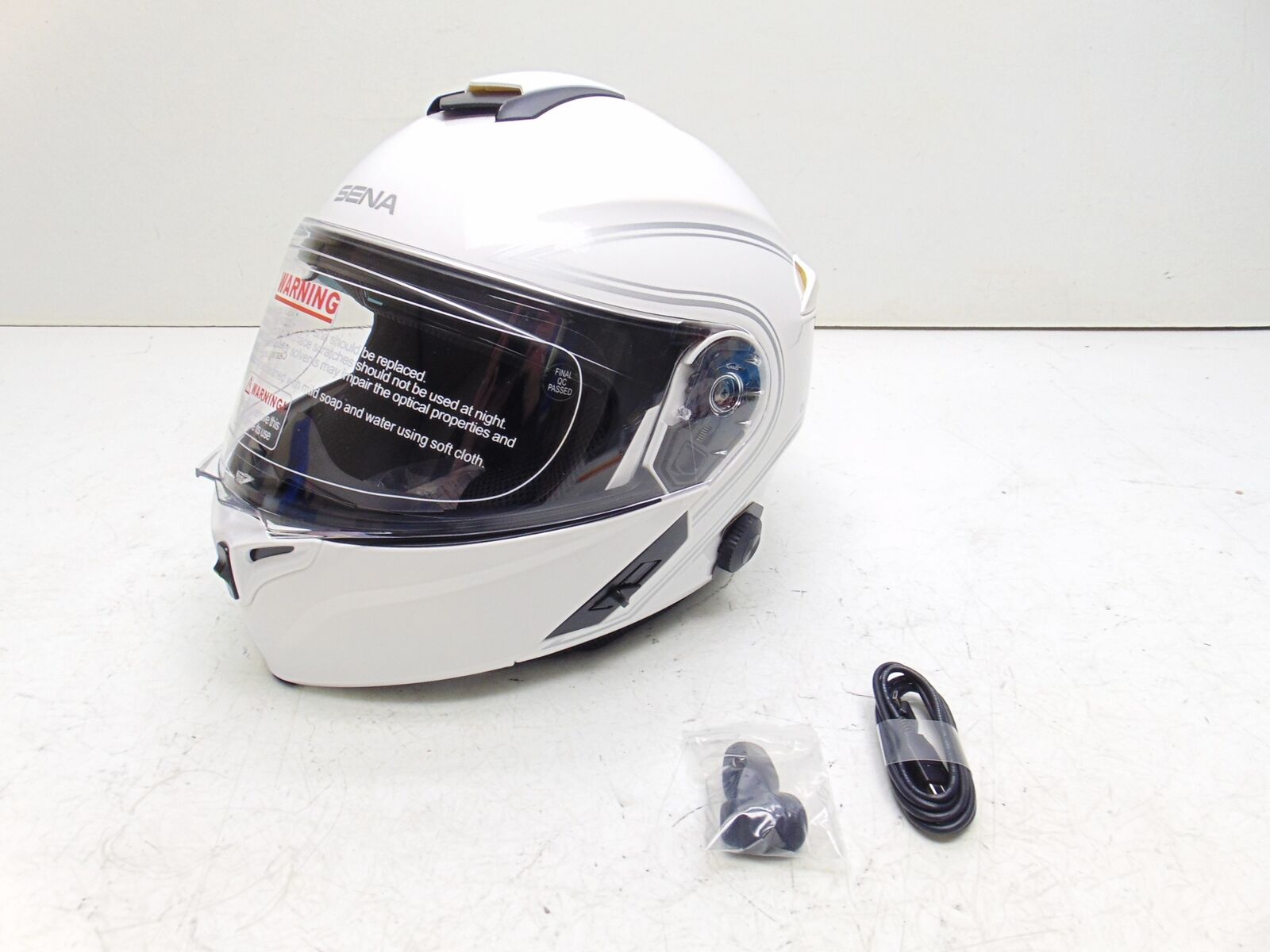 SENA Outrush Helmet White Medium OUTRUSH-GW00M