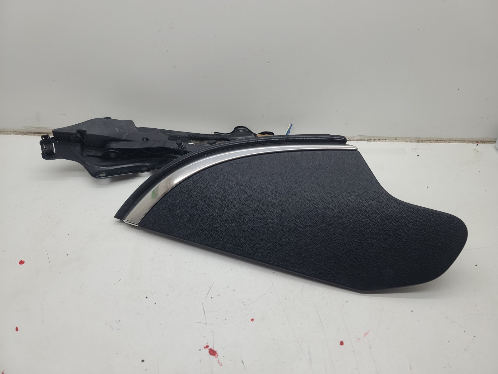 2009 - 2015 Infiniti Q60 Convertible Rear Left Side Parcel Shelf Flap 920491-106