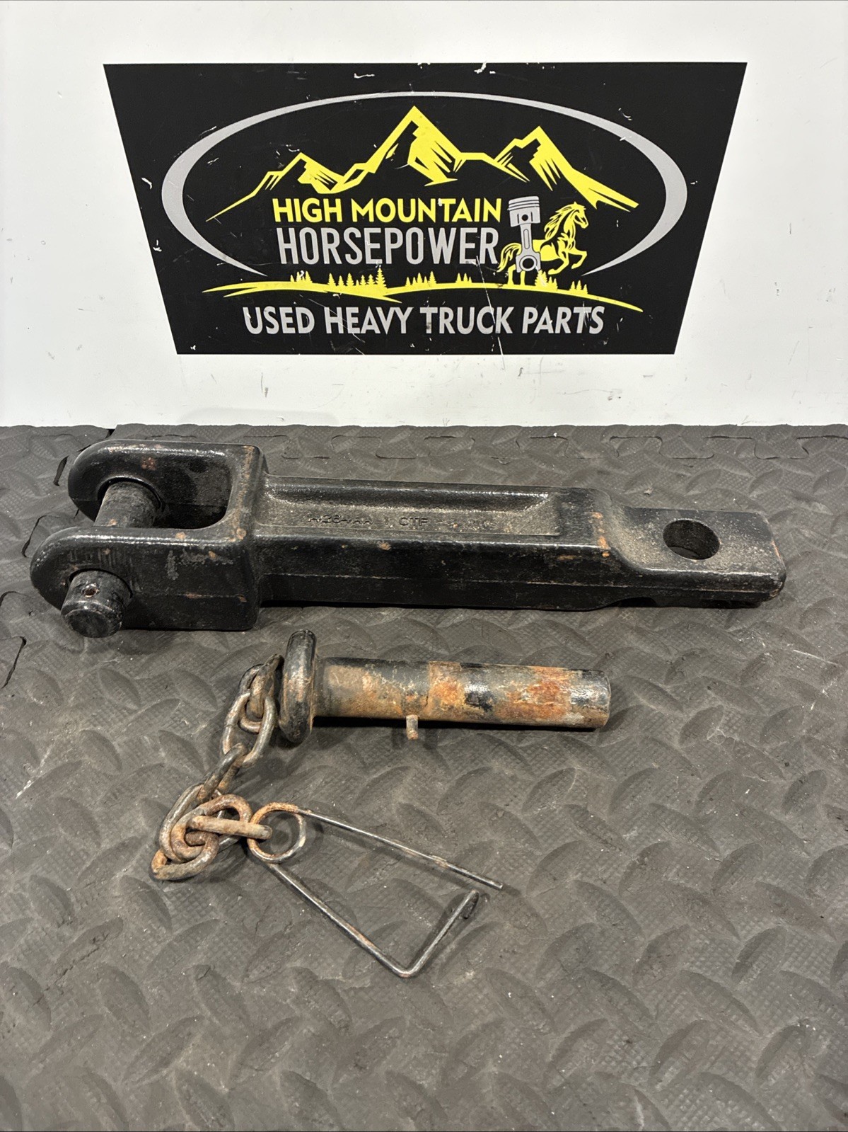 Genuine PACCAR  Tow Hook  w/ 2 Pins  (Off Peterbilt 579)  OEM: A20-6014 (#17577)