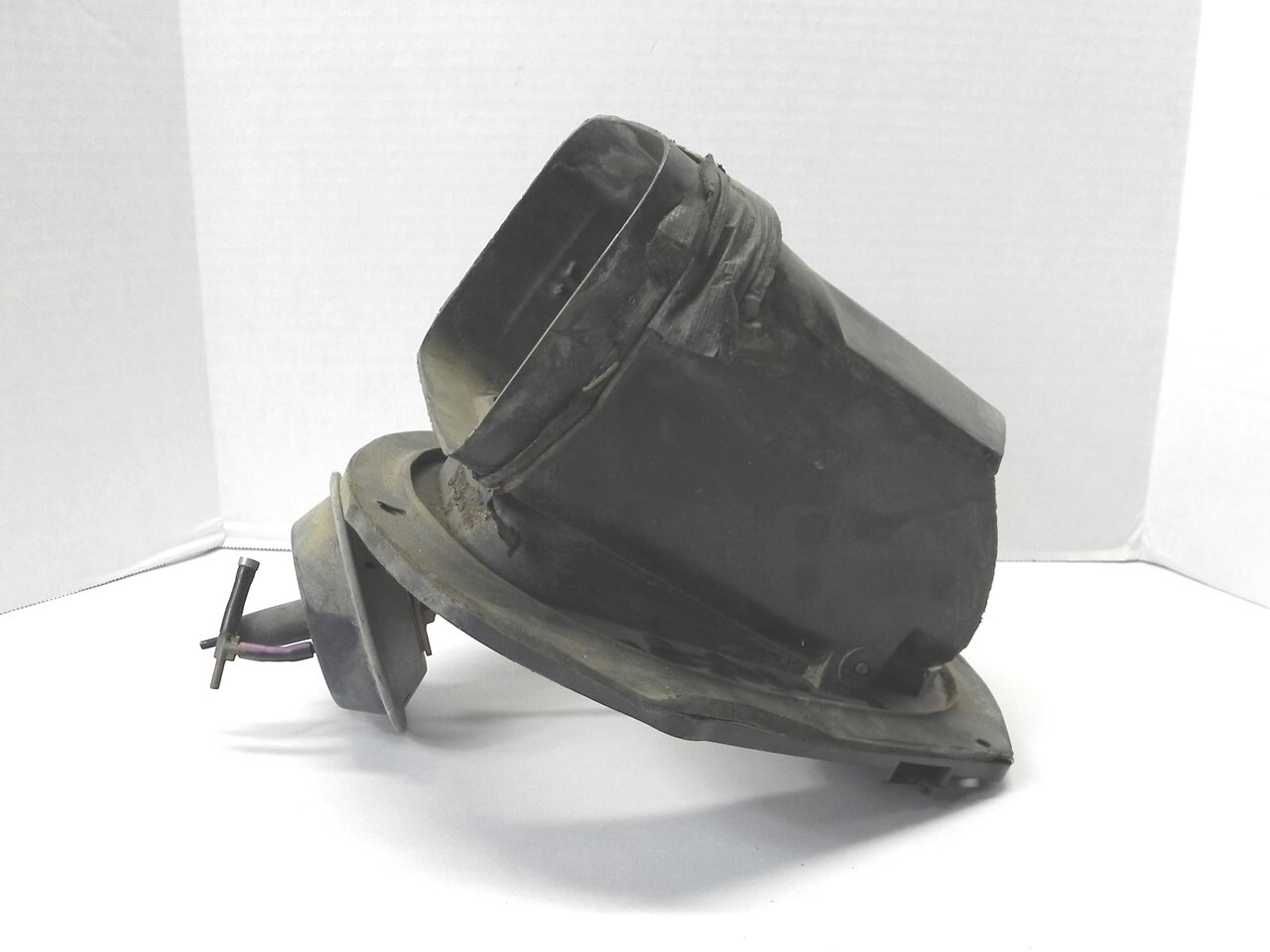 VINTAGE 1965-67 CADILLAC AC VENT DUCT W/VACUUM POD ATTATCHMENT #1482976 #3187640 VINTAGE 1965-67 CADILLAC AC VENT DUCT W/VACUUM POD ATTATCHMENT #1482976 #3187640