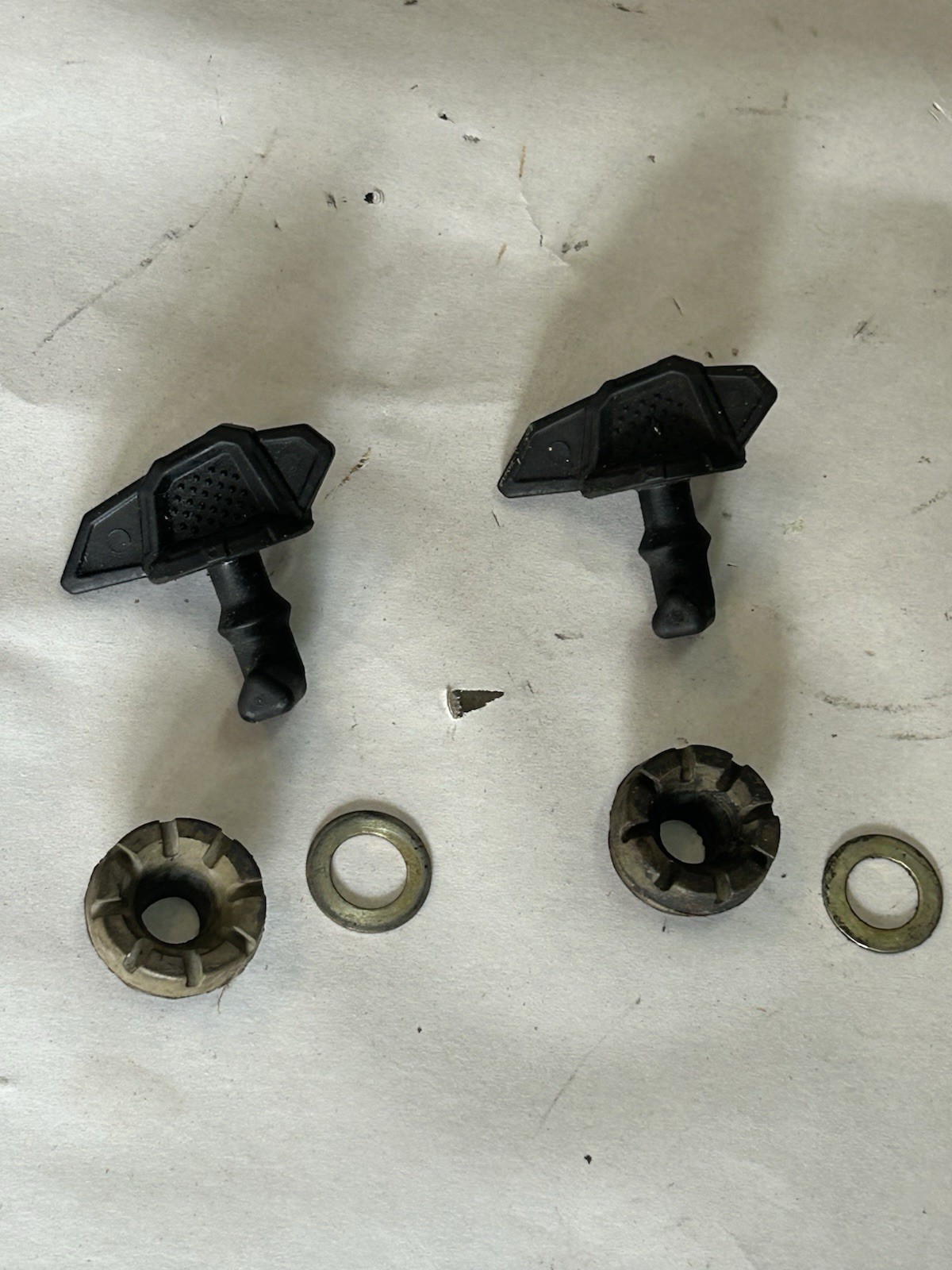 (2) Polaris Side Panel Quarter Turn Clip Latch OEM RMK SKS Rush Indy AXYS OEM
