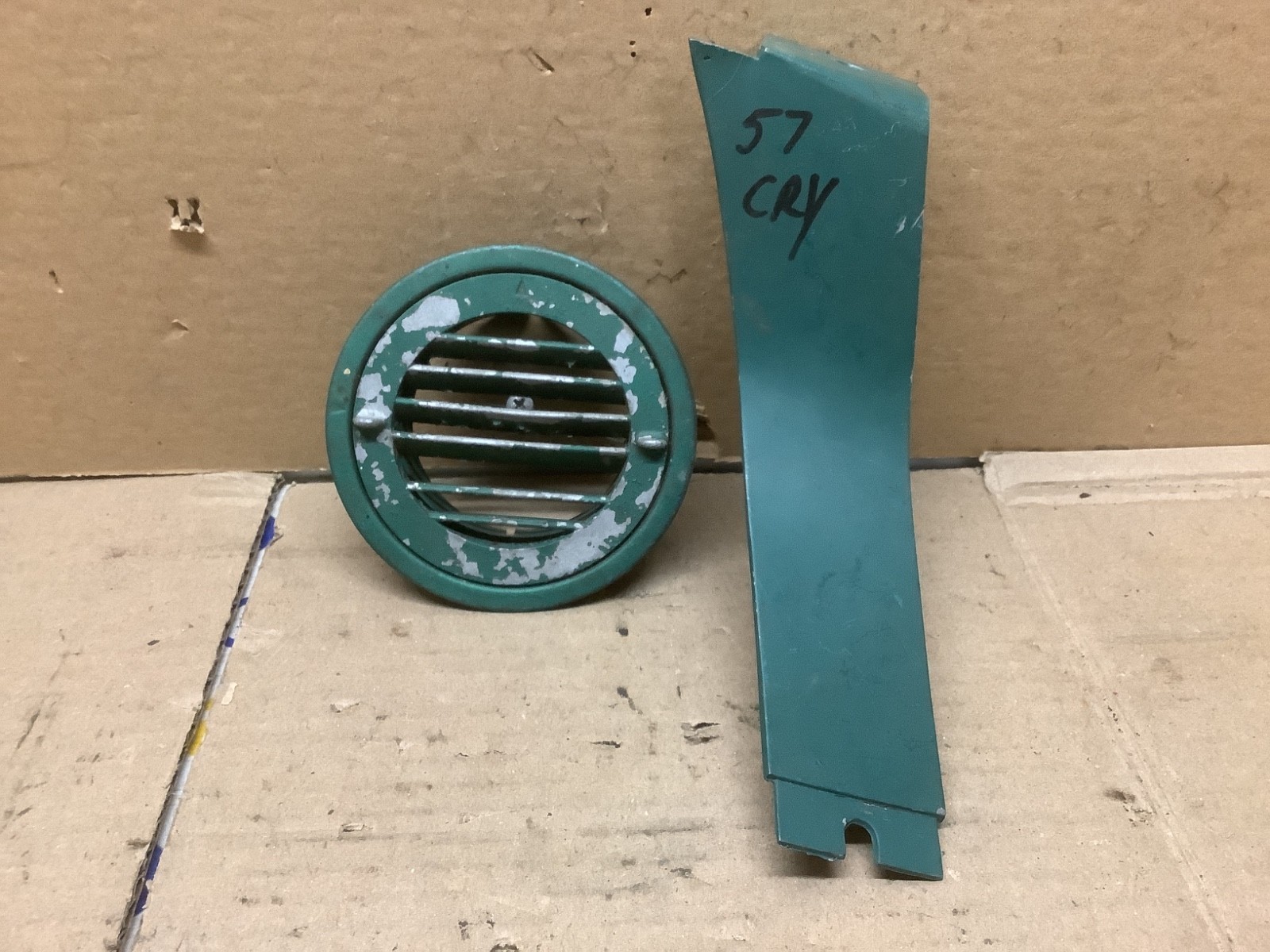 1957 Chrysler Dash Vent and Trim pce 1685271 used oem 1957 Chrysler Dash Vent and Trim pce 1685271 used oem
