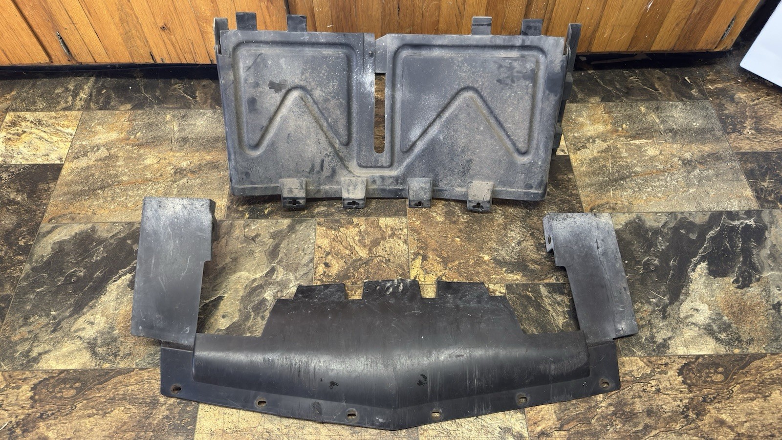 1985-90 Firebird Formula Front Bumper Radiator Air Duct Baffle Lower Dam GM Oem