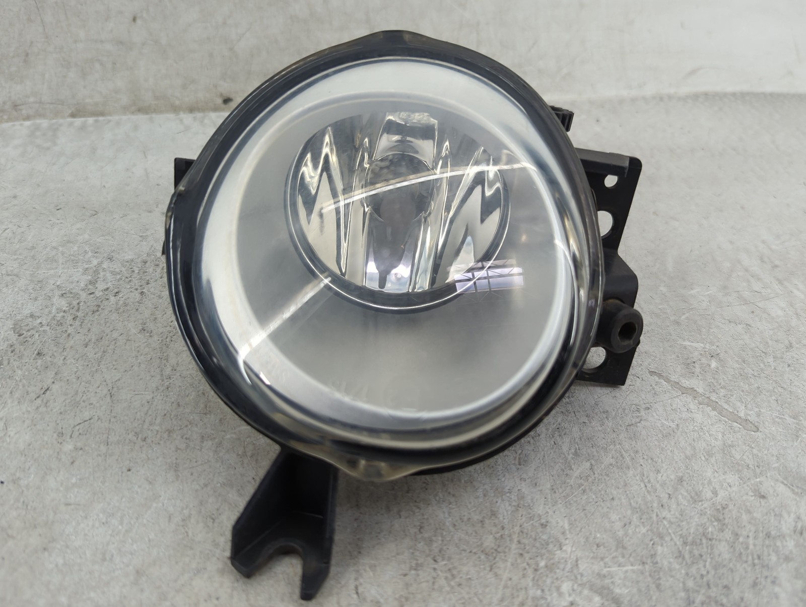 2004-2006 Volkswagen Touareg Driver Left Oem Front Light Lamp CK220 2004-2006 Volkswagen Touareg Driver Left Oem Front Light Lamp CK220