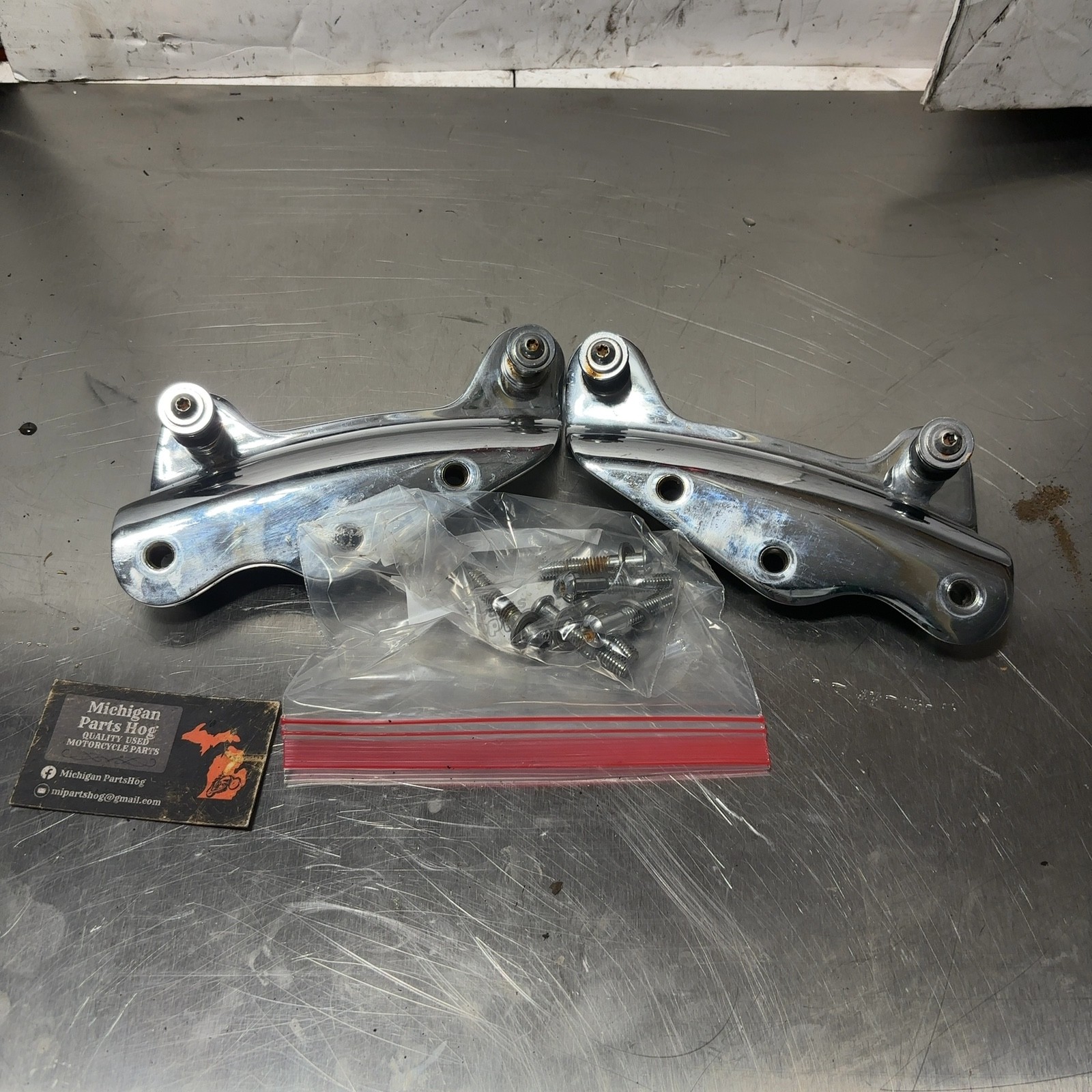 Chrome 4-Point Docking Hardware Kit for Harley Touring '09-'13 54205-09A