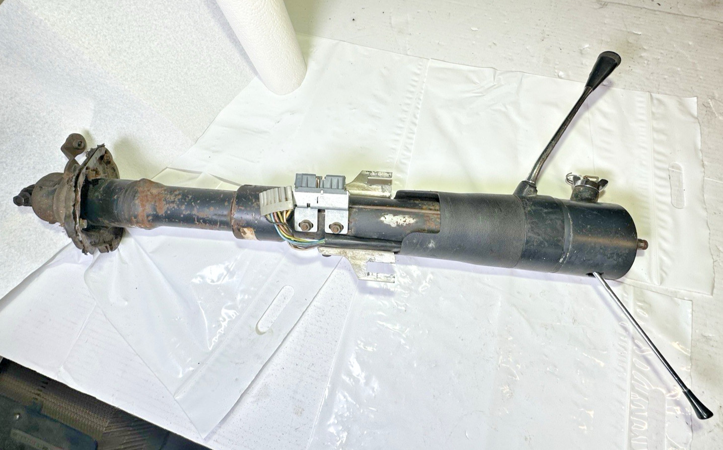 87-91 Ford F150 Bronco Tilt Steering Column Auto Trans W/Key OEM F250 F350