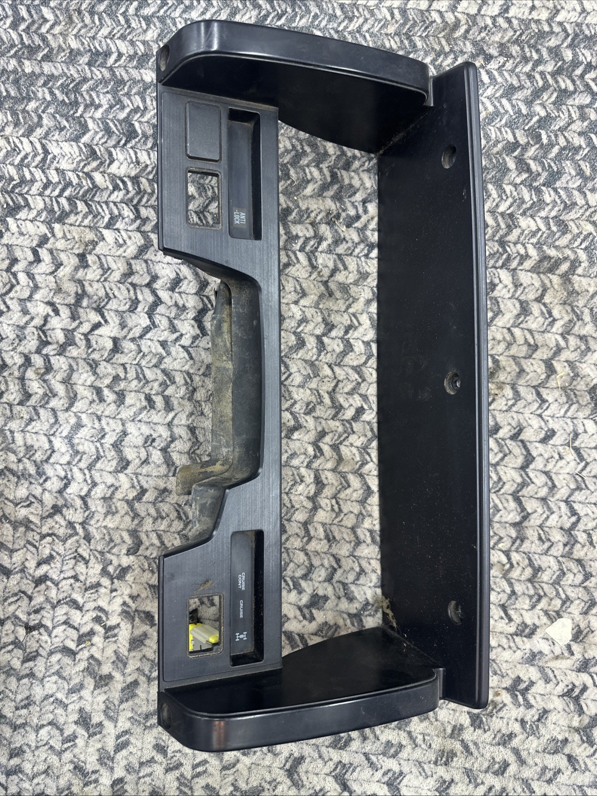 1986-1993 Nissan Pickup D21 Hardbody Gauge Cluster Dash Surround Trim Bezel OEM
