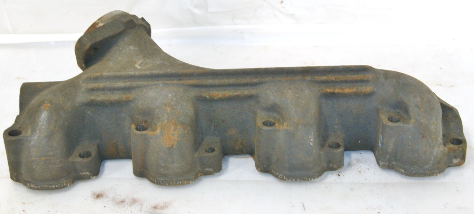 88-95 Ford 460  V8  E7TE-9431-LE Left Hand Exhaust Manifold OEM 7886