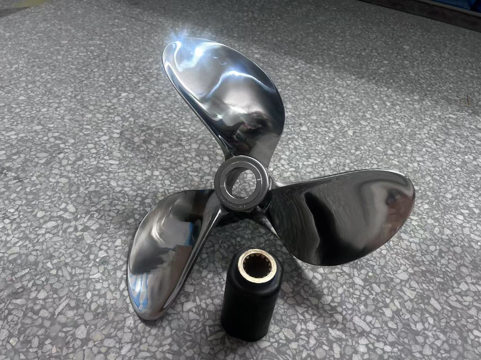 13.75*23P SRX Stainless Outboard Boat propeller for Yamaha 50-130HP 15tooth 13.75*23P SRX Stainless Outboard Boat propeller for Yamaha 50-130HP 15tooth