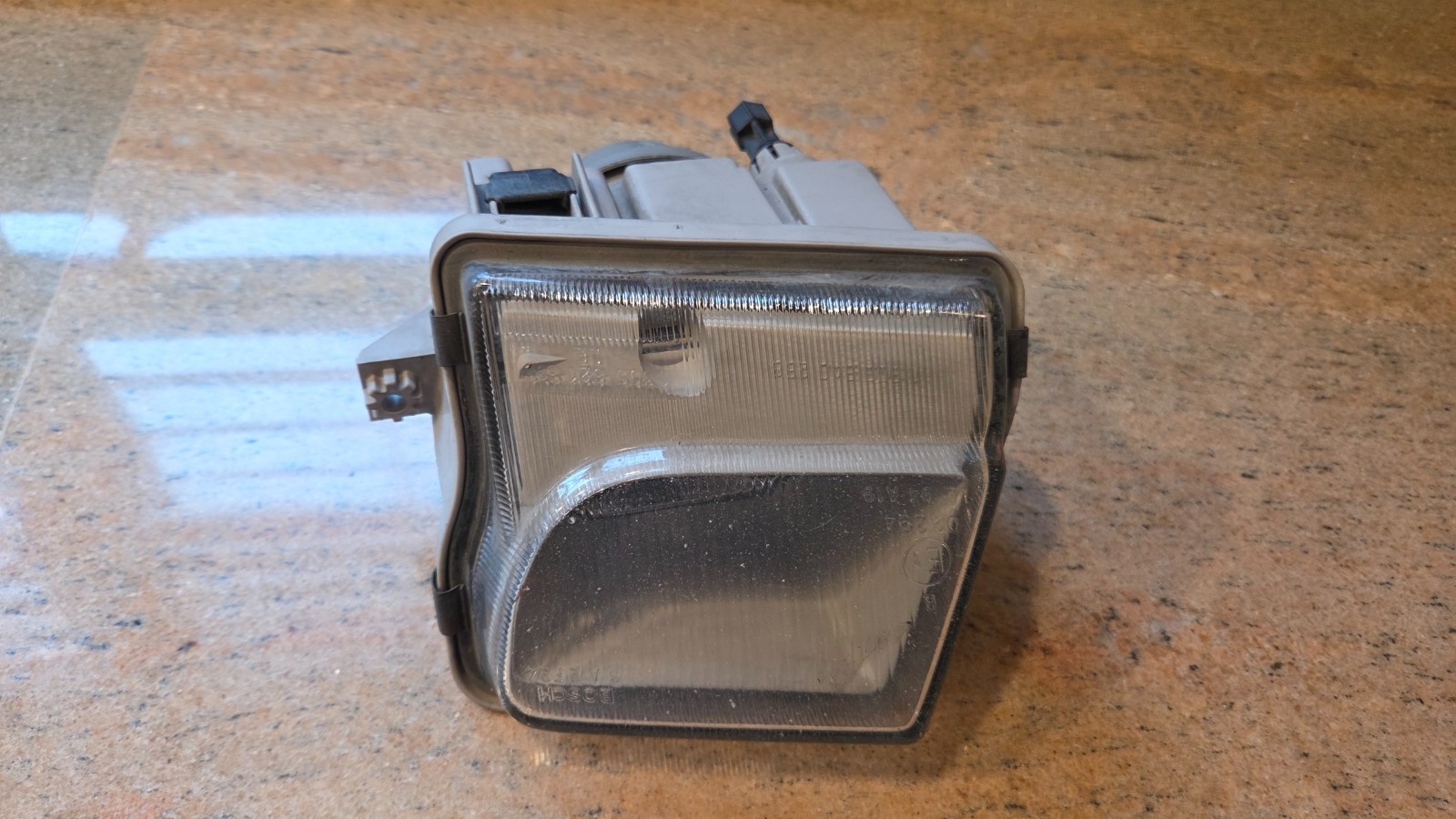 1996-2002 Mercedes R129 SL320 SL500 Front Left Driver Side Fog Light Lamp OEM 1996-2002 Mercedes R129 SL320 SL500 Front Left Driver Side Fog Light Lamp OEM