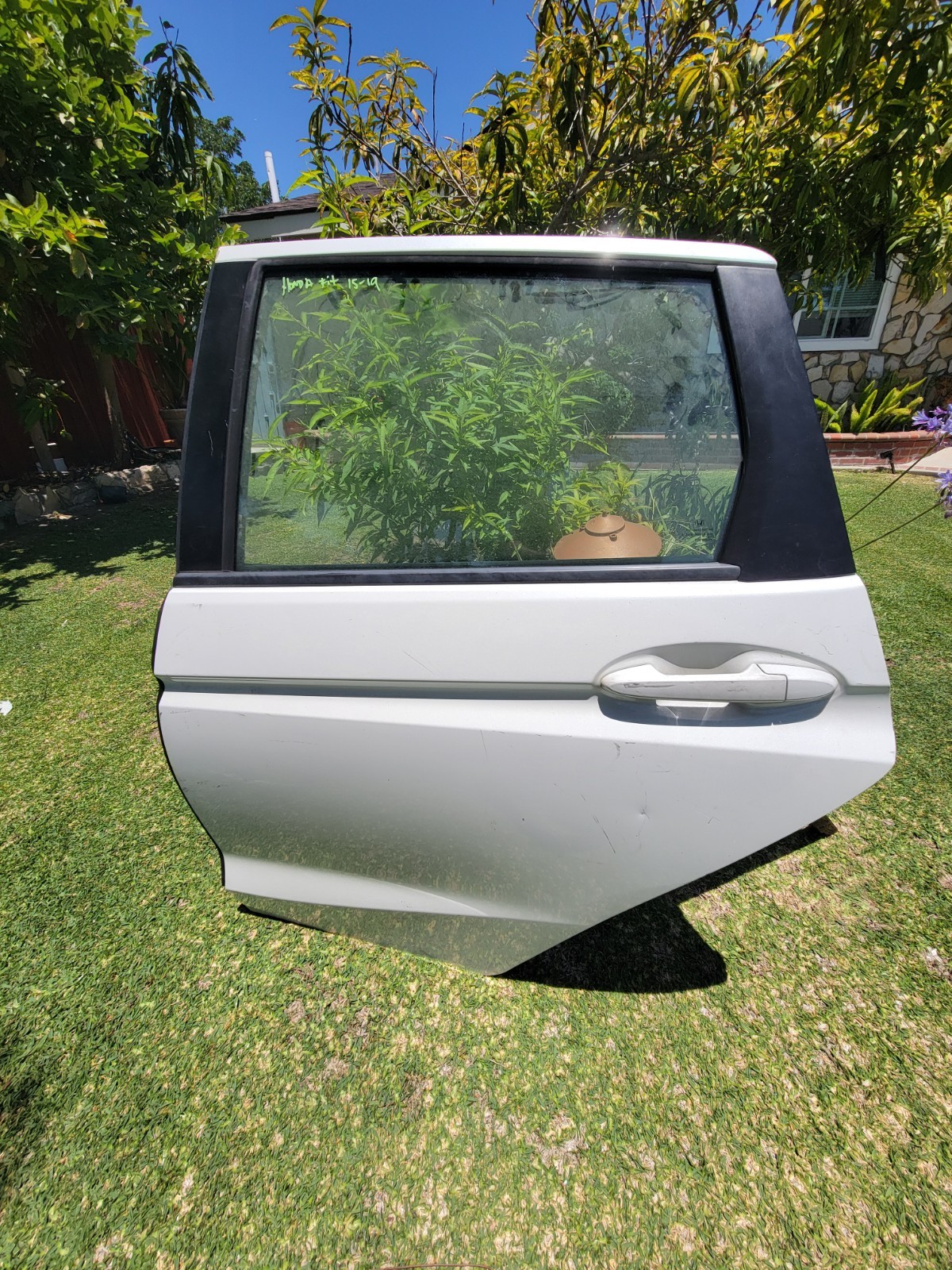 2015-2020 HONDA FIT REAR LEFT DRIVER SIDE DOOR HATCHBACK WHITE COMPLETE OEM 2015-2020 HONDA FIT REAR LEFT DRIVER SIDE DOOR HATCHBACK WHITE COMPLETE OEM