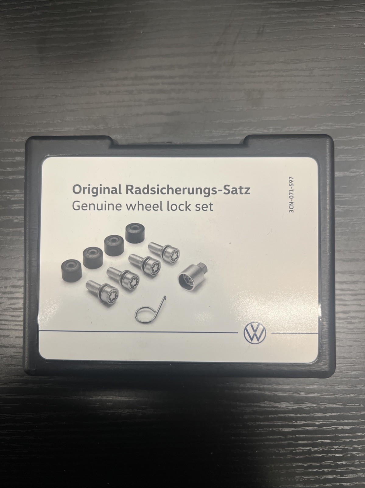 Genuine Volkswagen Lockable Wheel Bolt Set 3CN-071-597 New Oem