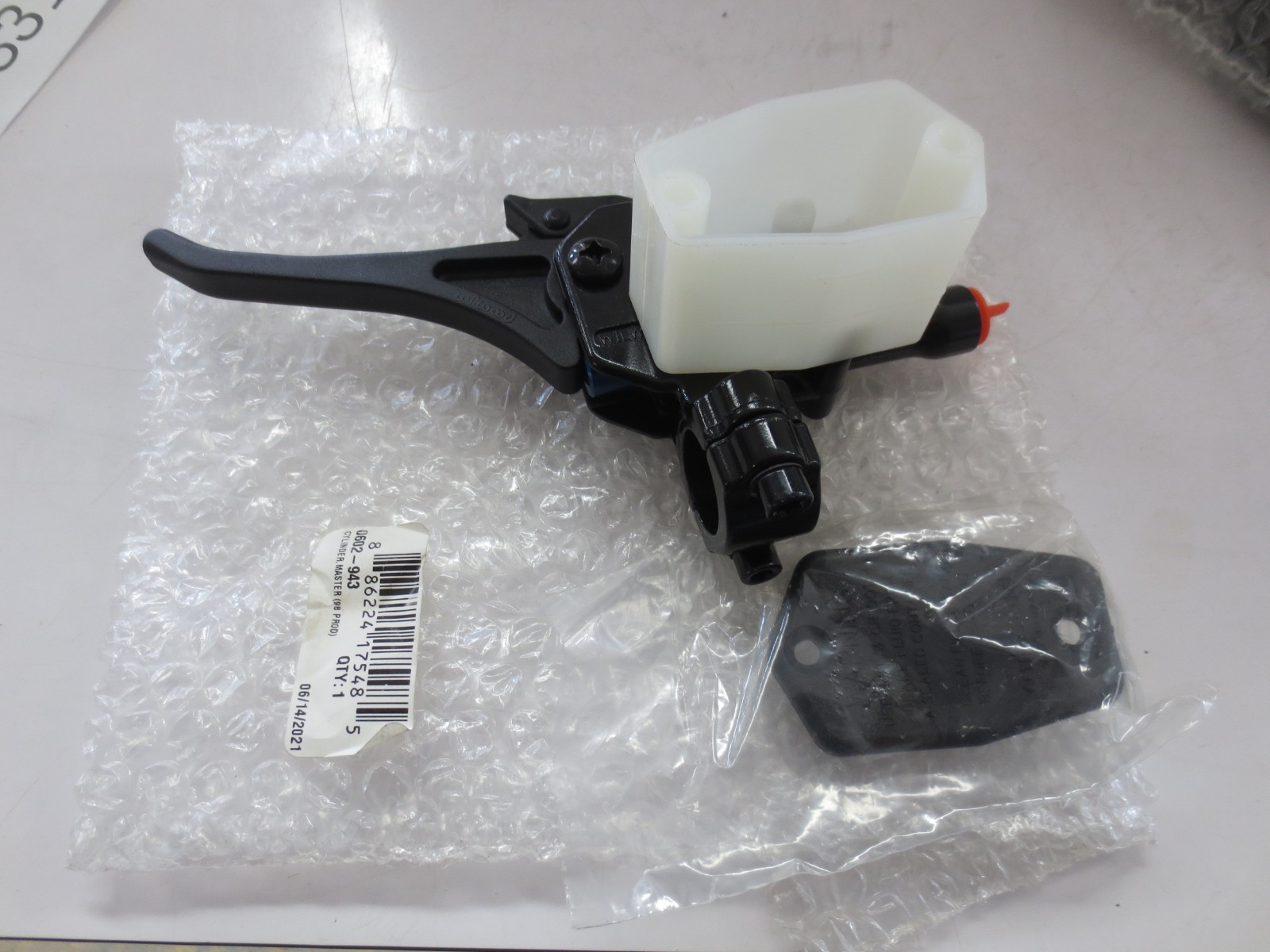 NEW Genuine Arctic Cat OEM Master Cylinder 0602-943 NEW Genuine Arctic Cat OEM Master Cylinder 0602-943