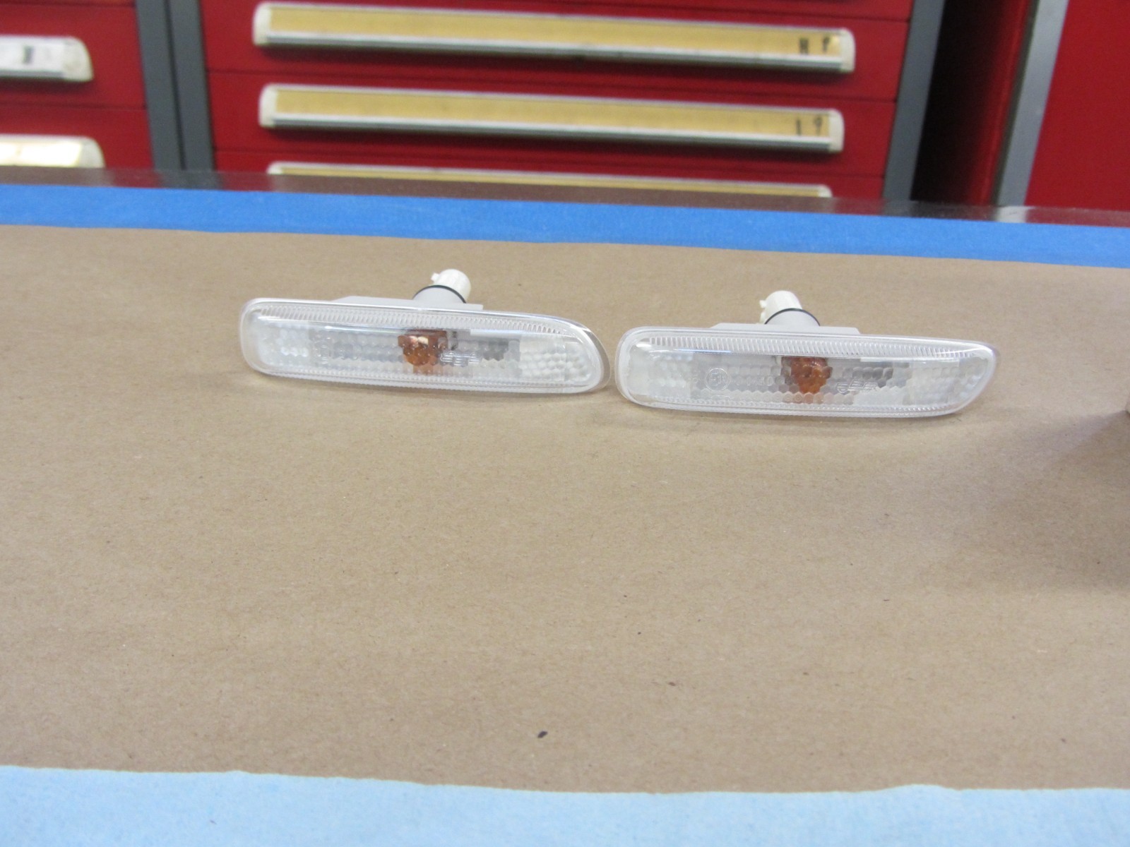 BMW E46 OE Turn Signal Lens Set, 63132285591, 63132228592, read notes. BMW E46 OE Turn Signal Lens Set, 63132285591, 63132228592, read notes.