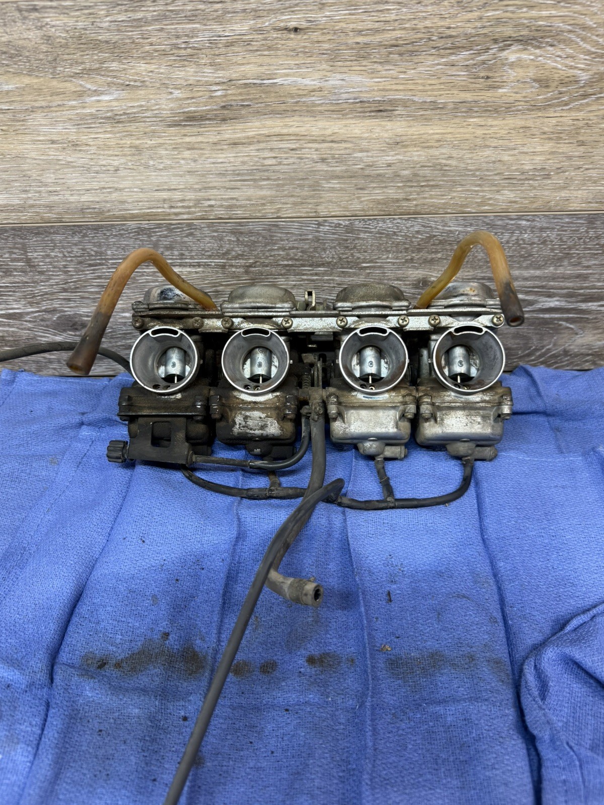 ((PULLED FROM RUNNING BIKE)) 1986 KAWASAKI ZG1200 ZG 1200 VOYAGER CARBURETOR SET ((PULLED FROM RUNNING BIKE)) 1986 KAWASAKI ZG1200 ZG 1200 VOYAGER CARBURETOR SET