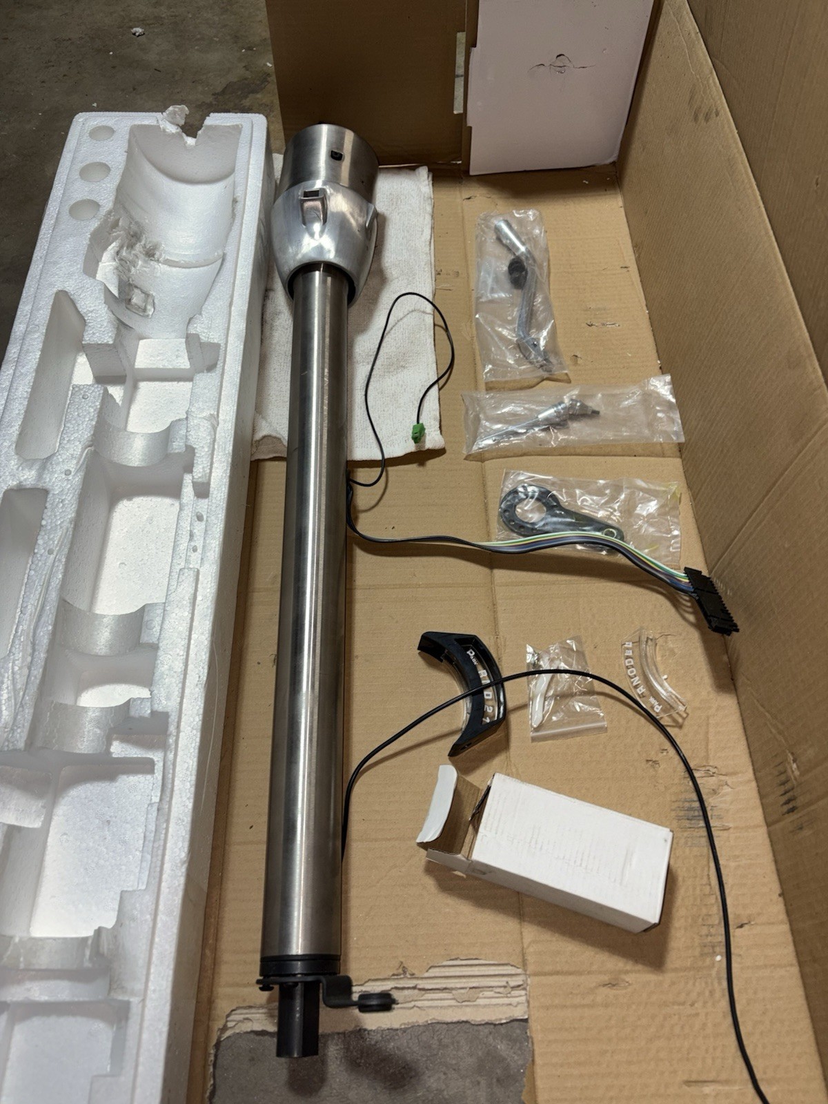 Speedway 910-32979 32” GM Tilt Steering Column Shift New