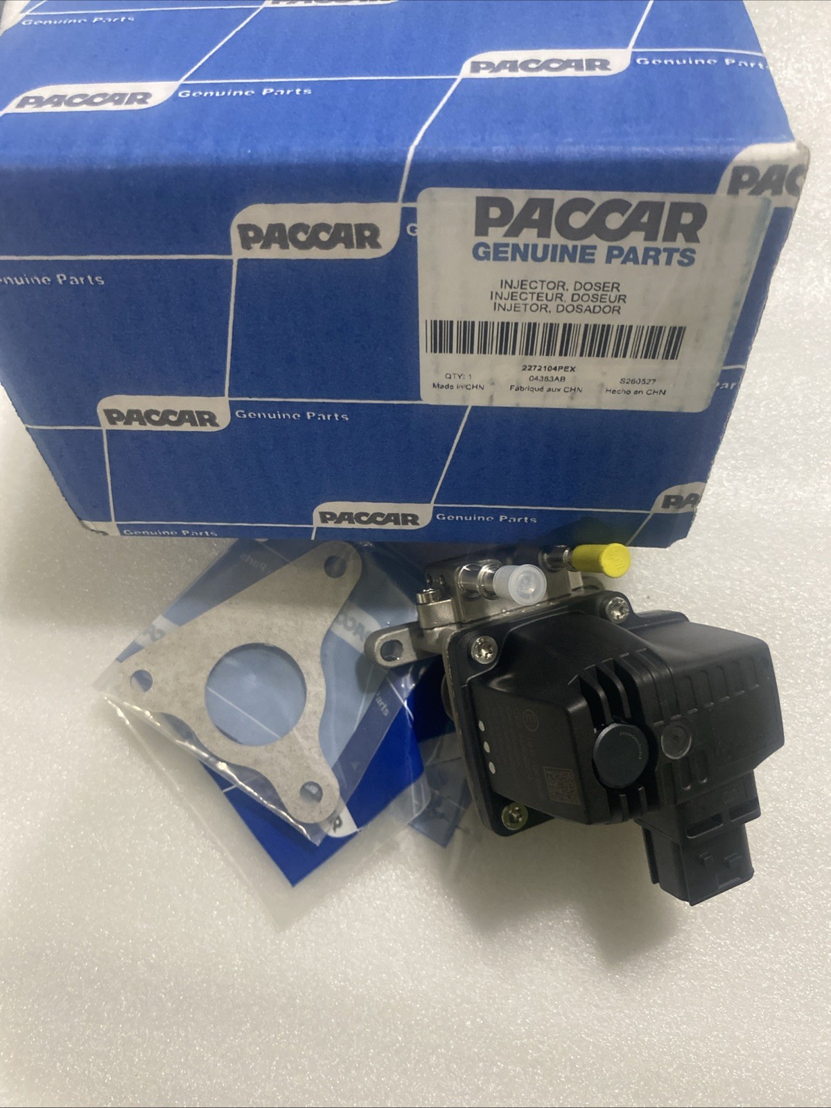 2272104PEX / 2115633PE / 5506855RX – Genuine  For PACCAR DEF Doser Injector.