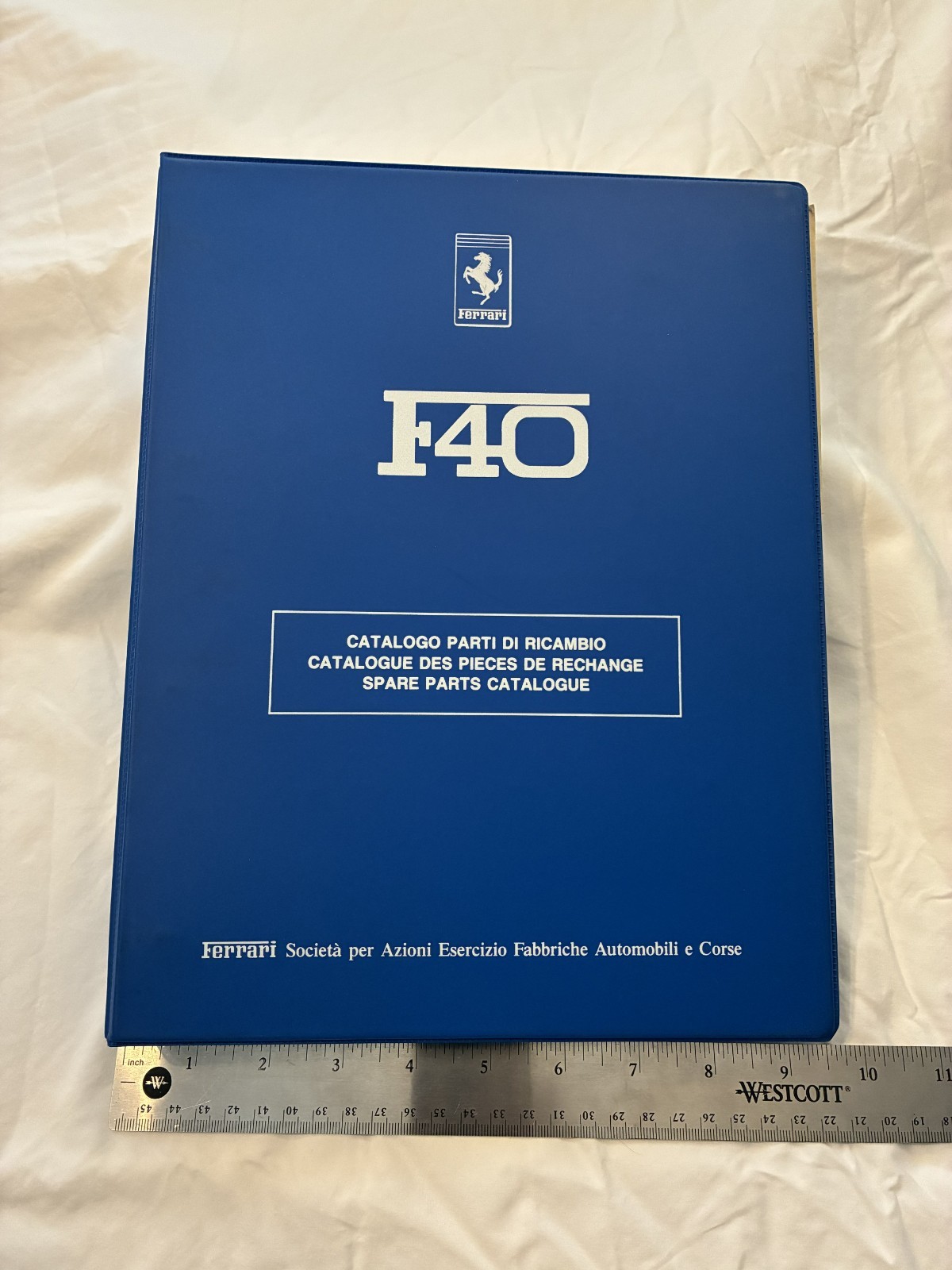 Ferrari F40 Spare Parts Catalogue Manual Handbook 1988 Like New — Cat. 521/88 —