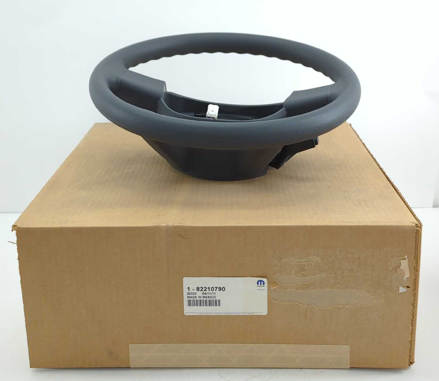 New OEM genuine Mopar Steering Wheel 2008-2011 Jeep Liberty Nitro Gray 82210790