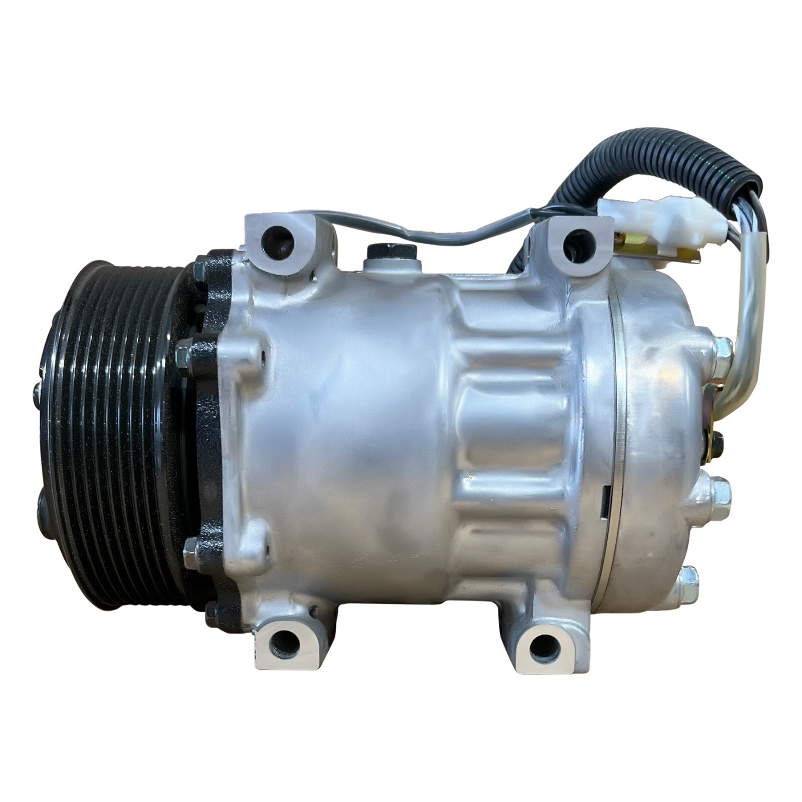 RYC New AC Compressor EH793 Replaces Sanden 4303, 4422, 4486, 4730