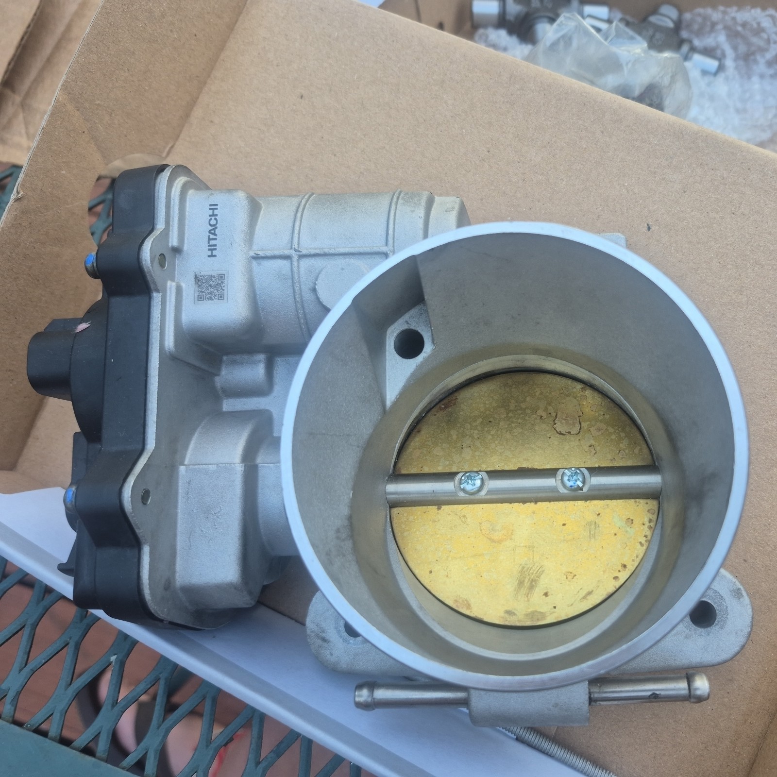 Hitachi FI Throttle Body & Gasket For Buick Cady Chevy GMC Yukon Hummer V8