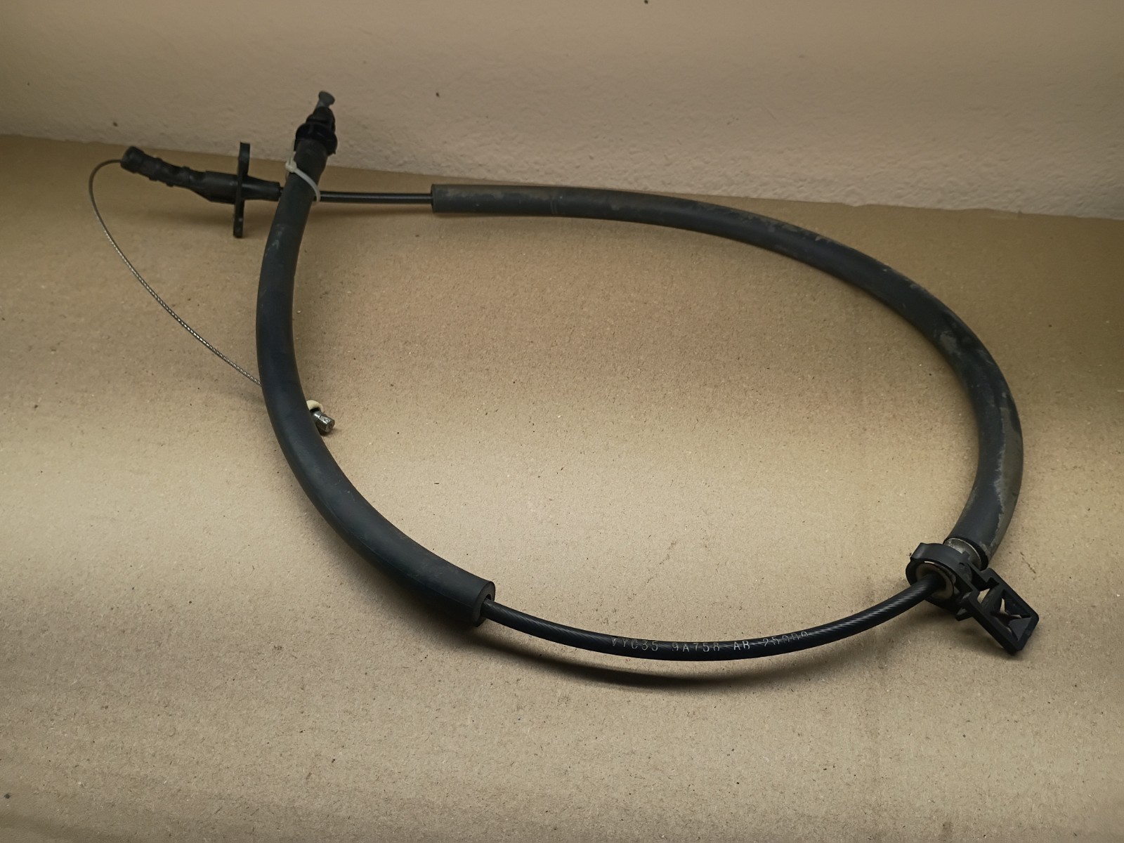 1999-2004 Ford F-250 Excursion F-450 Throttle Cable Assembly P/N YC35-9A758-AB 1999-2004 Ford F-250 Excursion F-450 Throttle Cable Assembly P/N YC35-9A758-AB