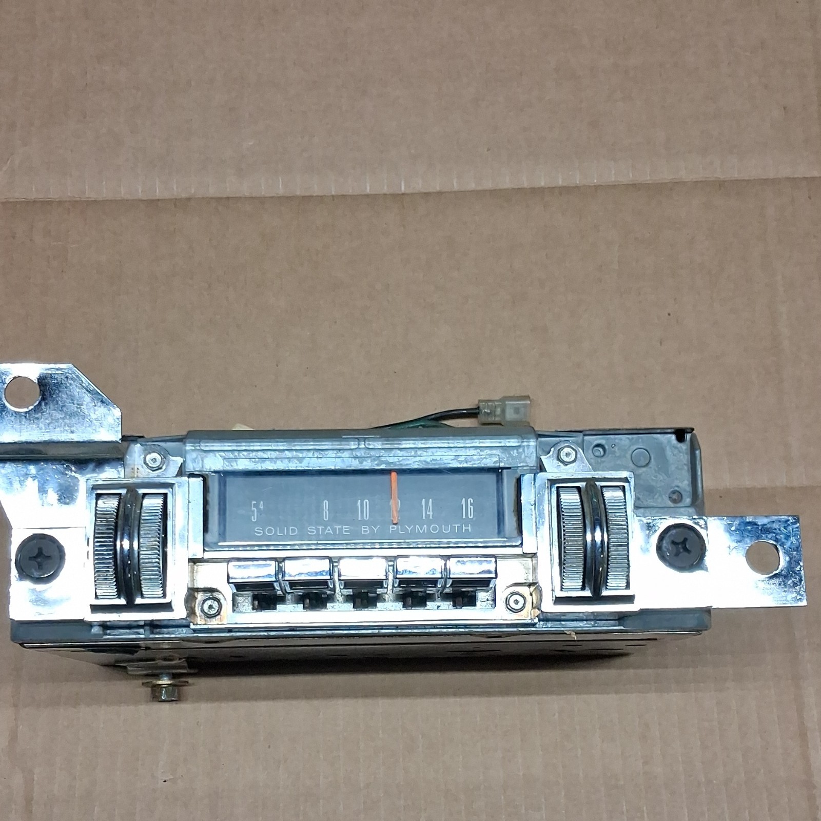 1968 Plymouth Barracuda Radio thumb turn dials