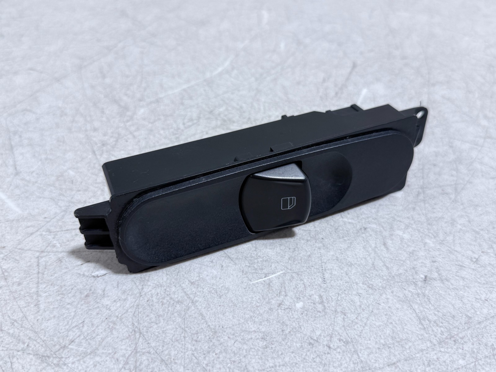 07-18 Mercedes Dodge Sprinter Right Window Switch A9065450913 OEM #7876