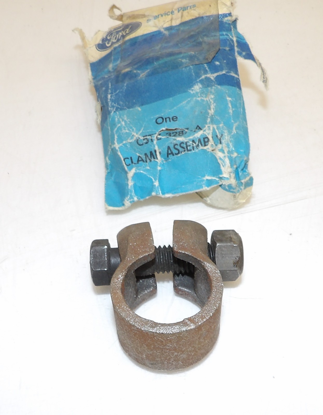 1965-1979 Ford F100 150 F250 F350 2WD Truck NOS SPINDLE CONNECTING TIE ROD CLAMP 1965-1979 Ford F100 150 F250 F350 2WD Truck NOS SPINDLE CONNECTING TIE ROD CLAMP